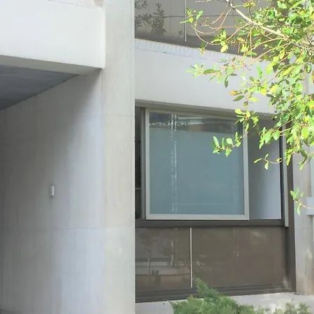 Proche Meriadeck Lägenhet *